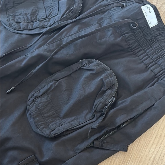 Bershka ASOS Men's Black Pocketed Elastic Cargo Pants - Picture 7 of 9